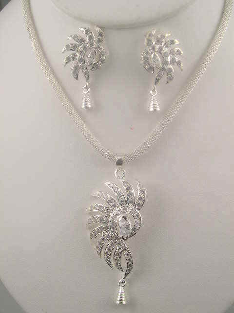 Silver Fashion Jewelry set with gemstones